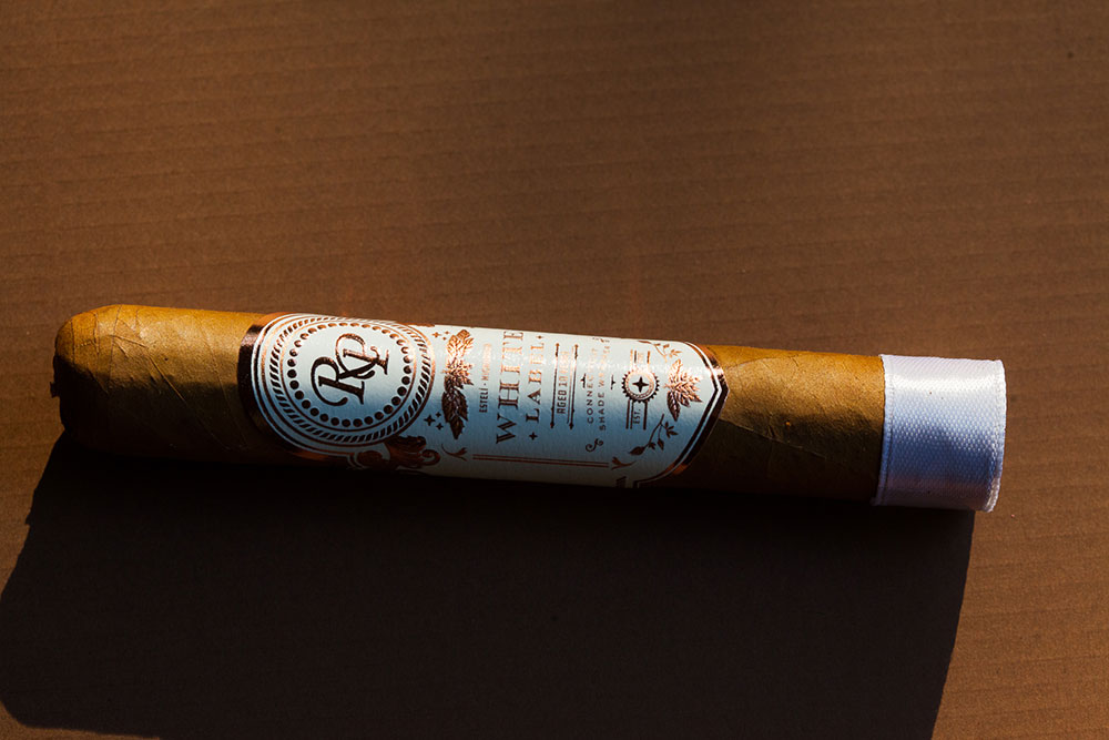 Rocky Patel white label Robusto and Cavalli Cremello white blend