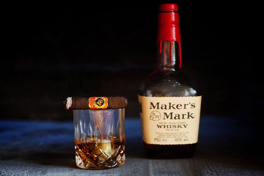 Rocky Patel Sixty Robusto cigar and Makers Mark bourbon pairing