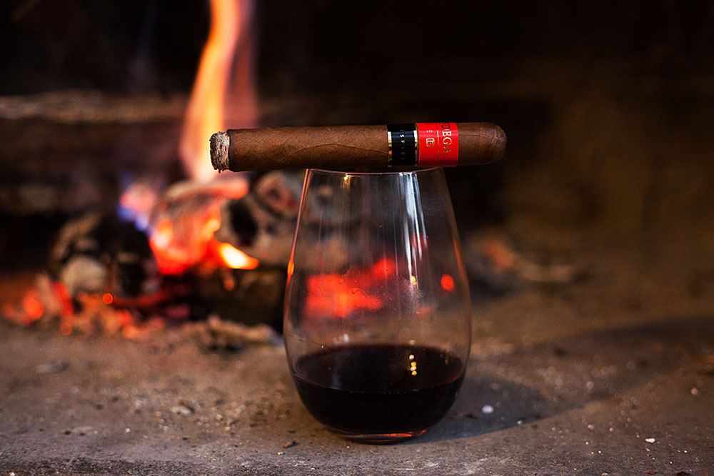 Haut-Medoc Cru Bourgeois Chateau Barreyres 2014 & Condega Habano cigar