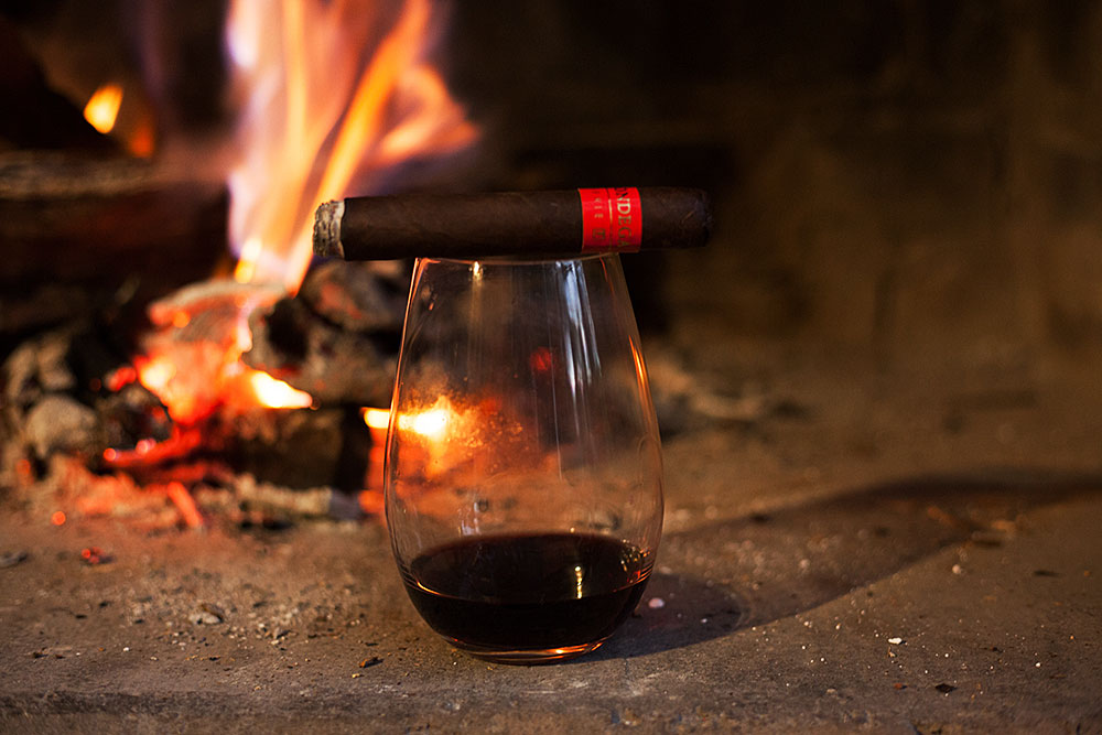 Haut-Medoc Cru Bourgeois Chateau Barreyres 2014 & Condega Maduro cigar pairing