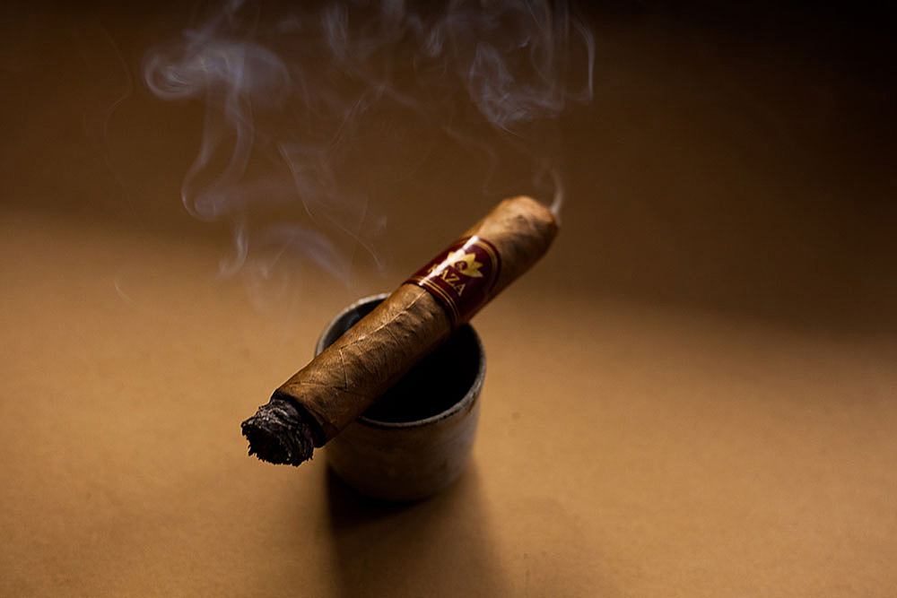Raza Toro cigar and coffee pairing