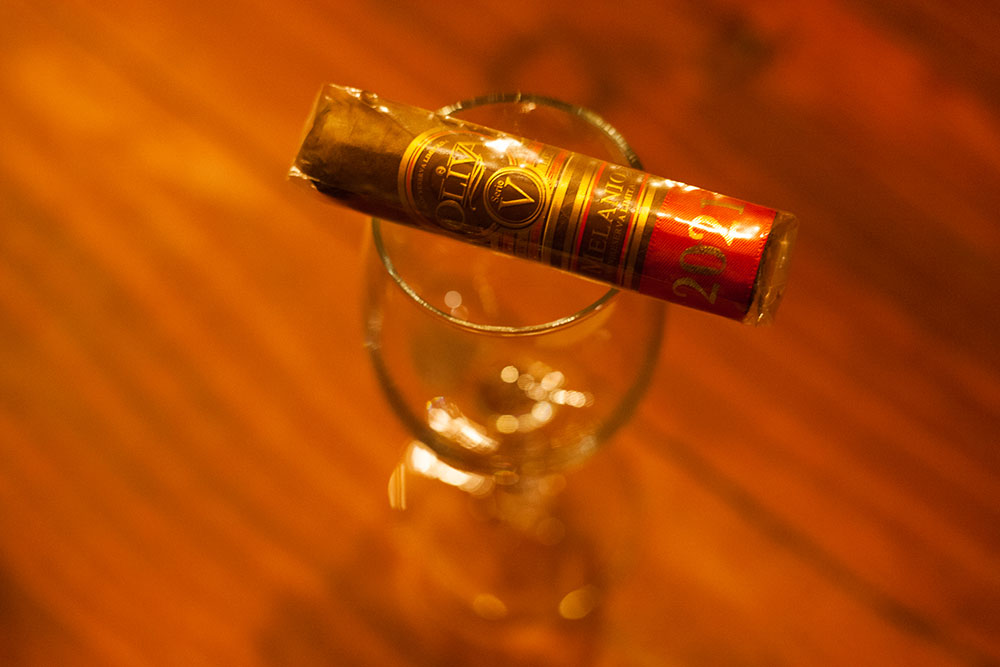 Serie V Melanio LE 2021 and Anysbos wine pairing in a hidden cellar