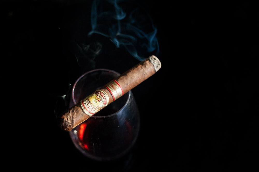 AJ Fernandez Dias da Gloria Cigar and Barolo Partes Sansilvestro 2013 pairing